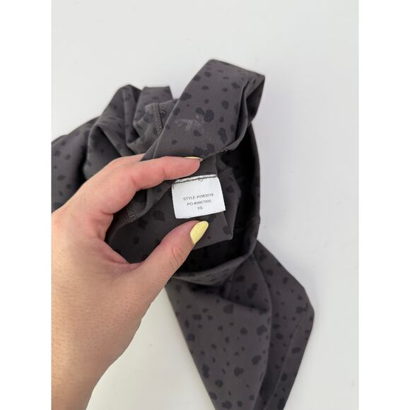 Vuori studioprinted biker shorts - size XS. 6" inseam - Picture 3 of 7